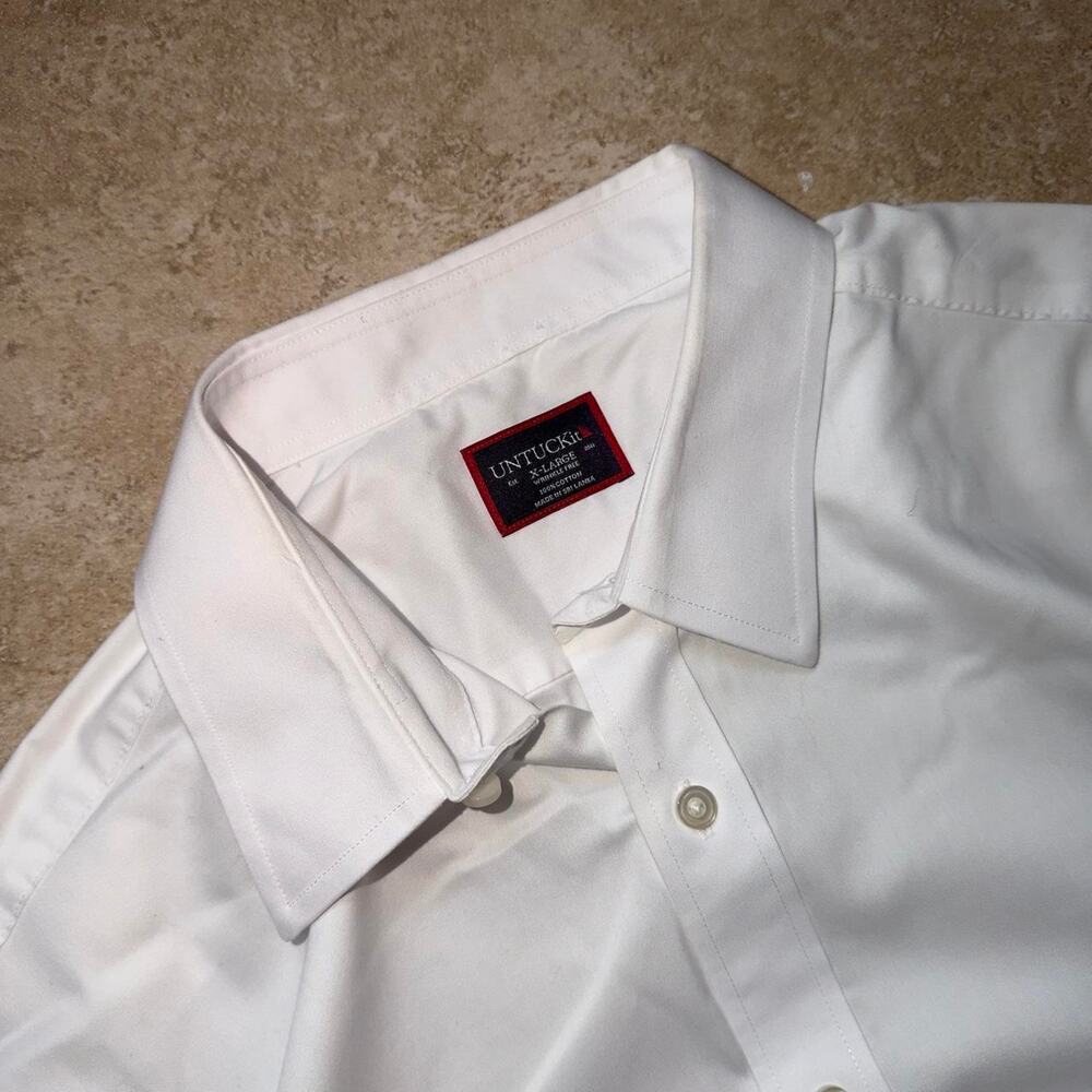 Untuckit Wrinkle Free Button Up Shirt - Size XL - Picture 2 of 4